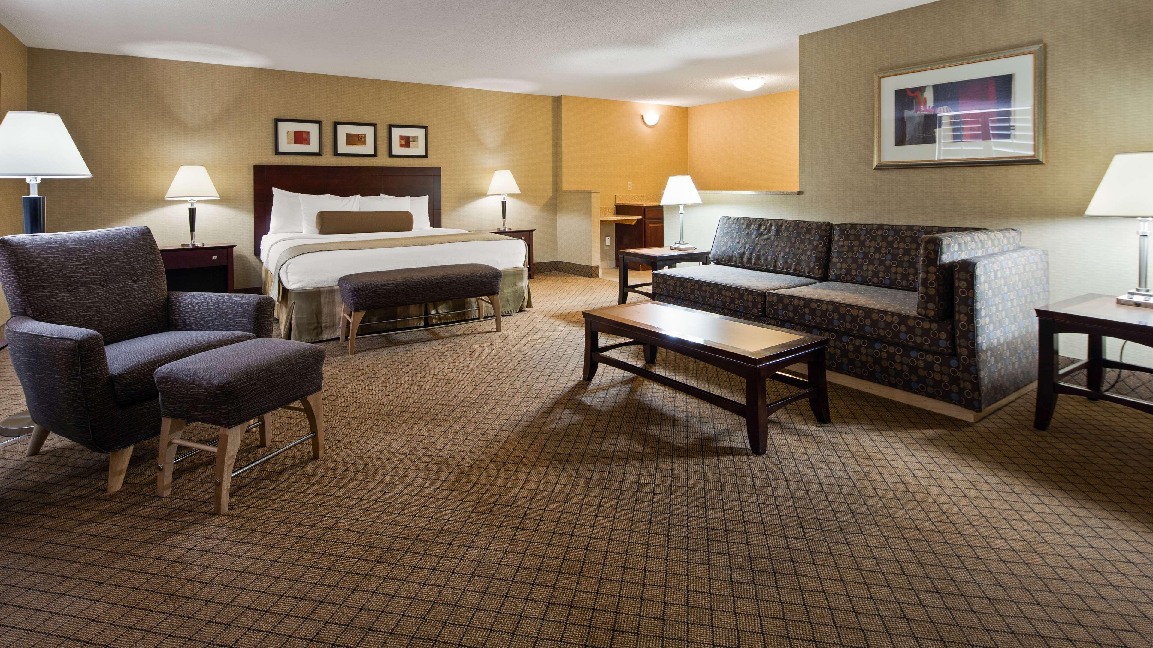 Best Western Plus York Hotel And Conference Center Exterior photo