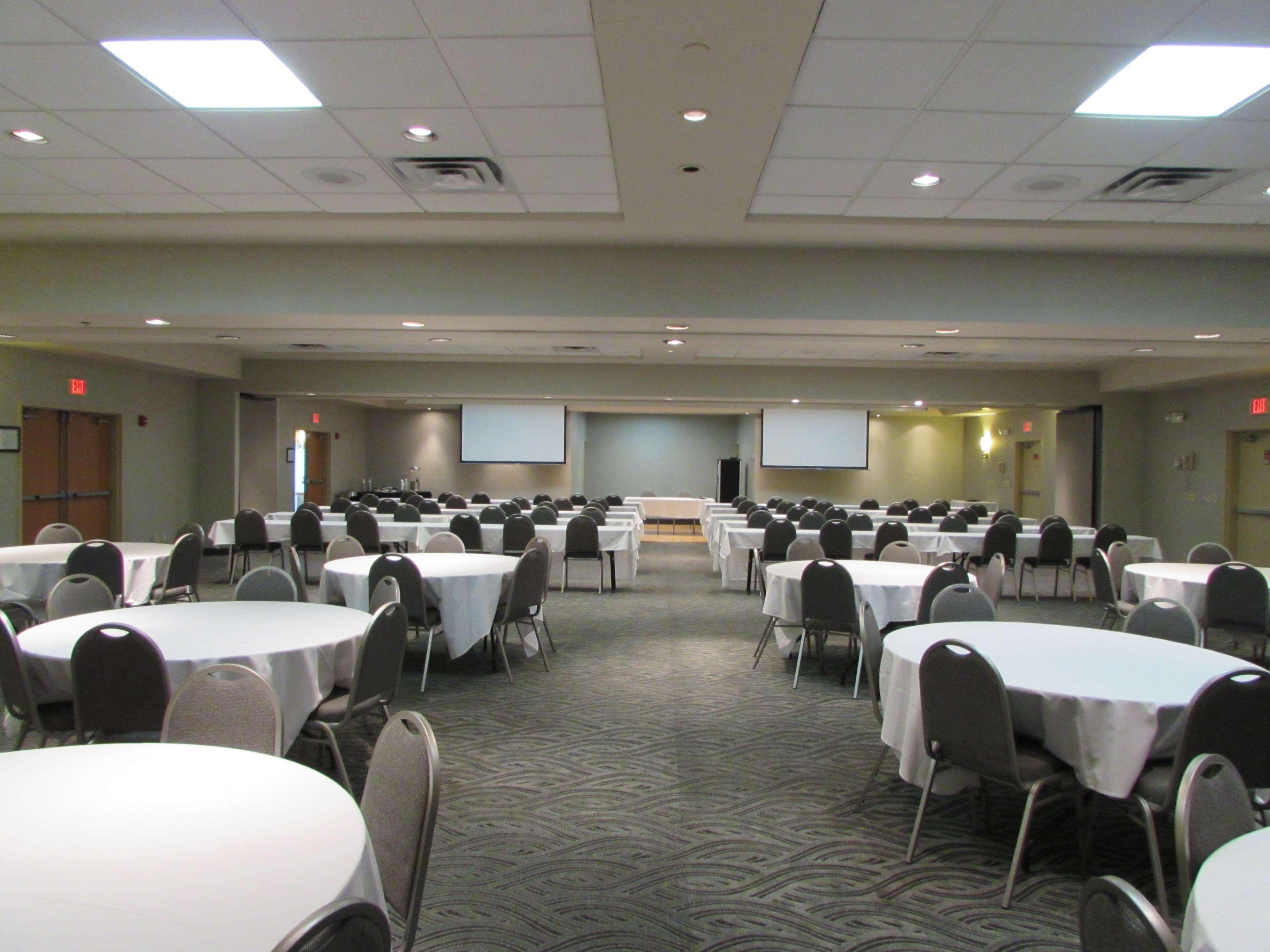 Best Western Plus York Hotel And Conference Center Exterior photo